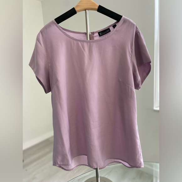 New York & Company Light Purple Top, Woman’s Medium - Item 0004 - Picture 1 of 4